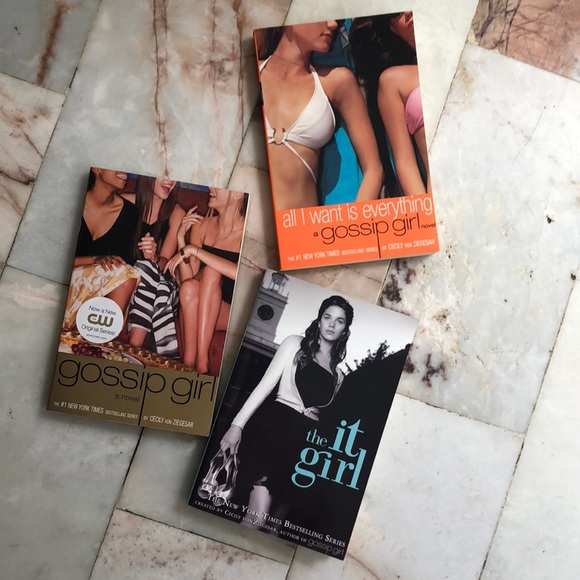 Book Bundle - Picture 2 of 6